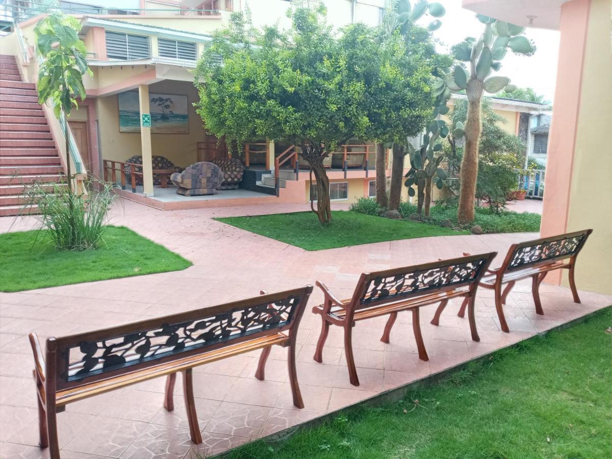 Hotel Palmeras Galapagos 阿约拉港 外观 照片