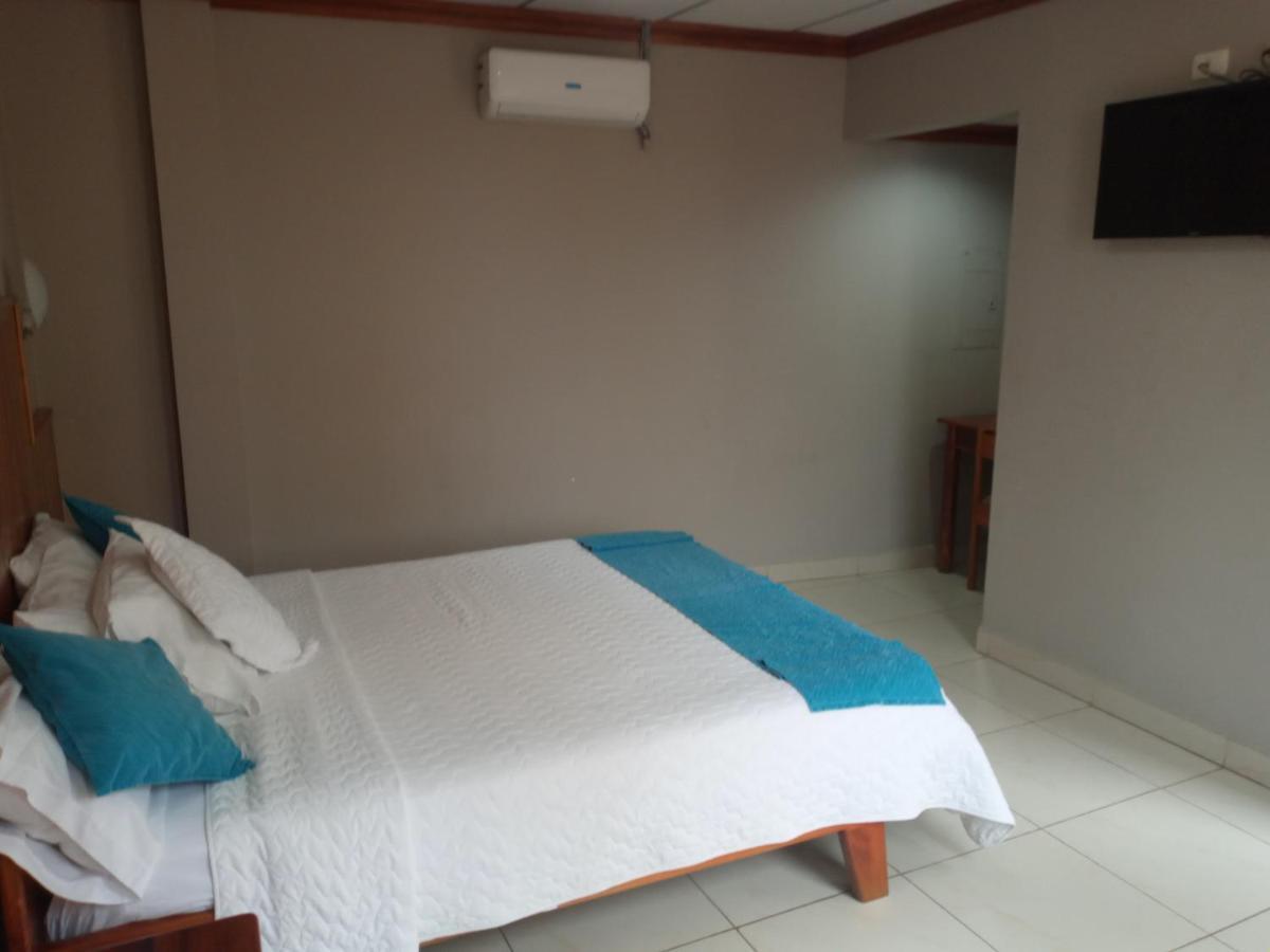Hotel Palmeras Galapagos 阿约拉港 外观 照片